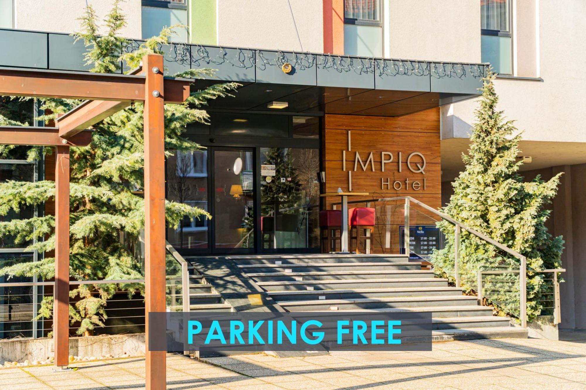 Impiq Hotel Трнава Екстериор снимка